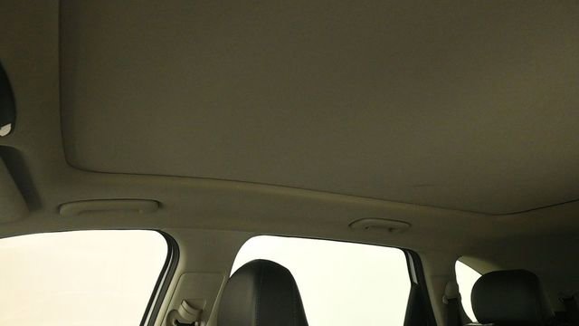 Used 2022 Kia Sorento S w/ Panoramic Sunroof Package FWD image 22