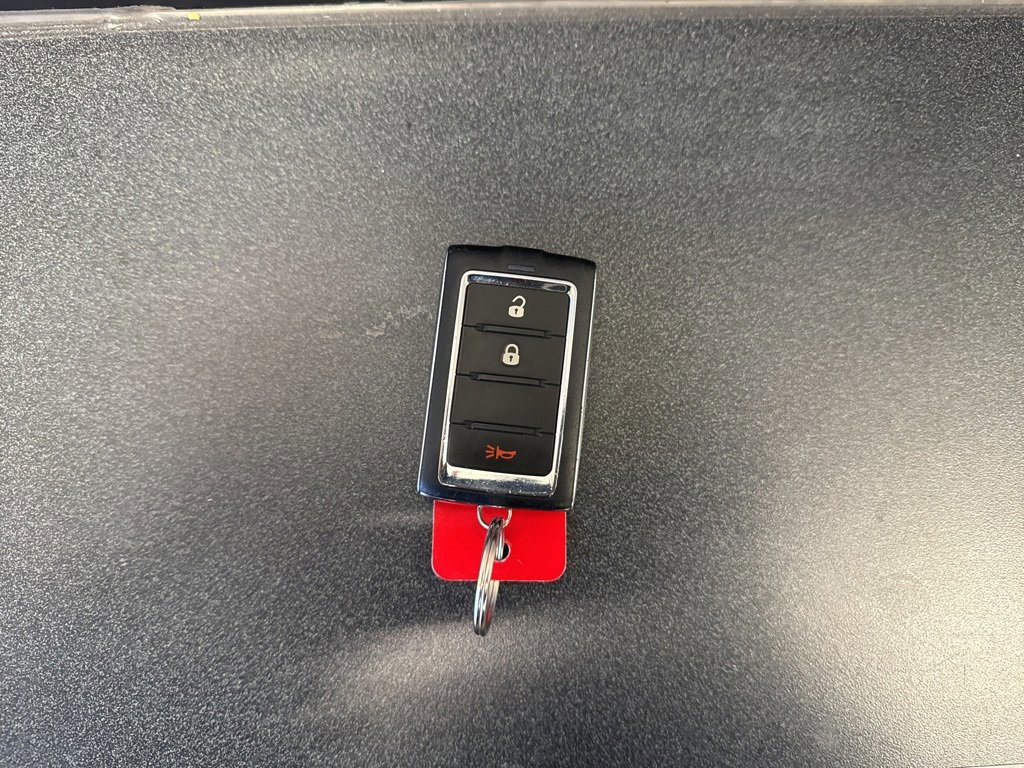 Used 2023 Jeep Grand Cherokee L Laredo image 34