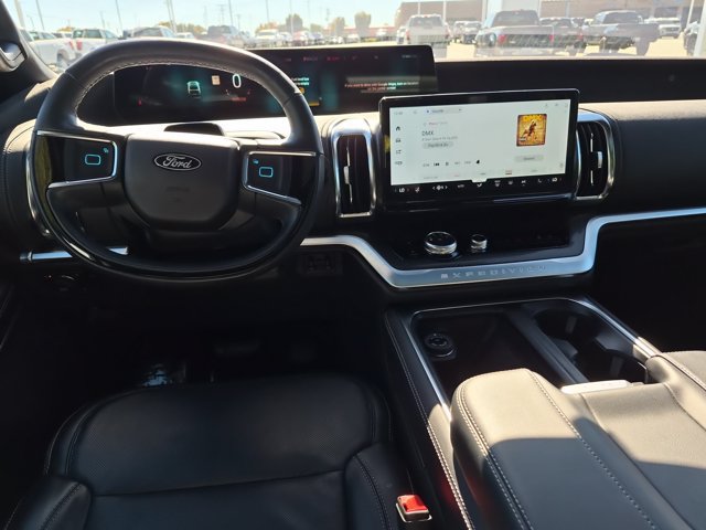 Certified 2025 Ford Expedition Max Platinum w/ Stealth Performance Package AWD/4WD image 32