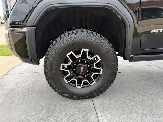 Used 2026 GMC Sierra 2500 AT4X AWD/4WD image 4