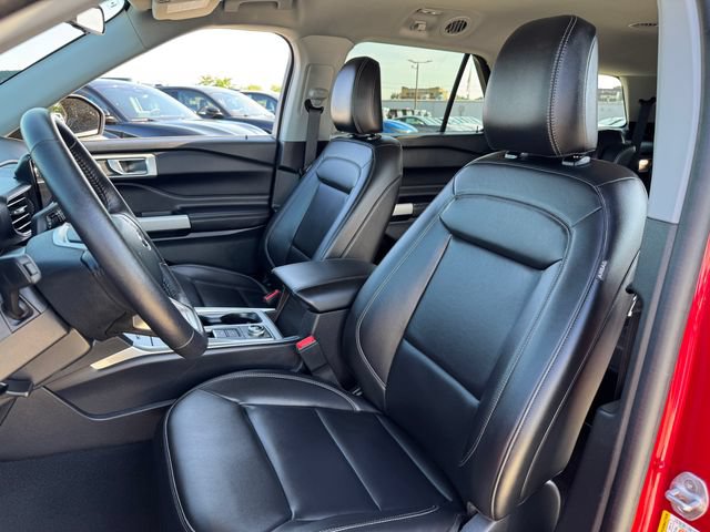 Certified 2024 Ford Explorer XLT w/ Equipment Group 202A AWD/4WD image 14