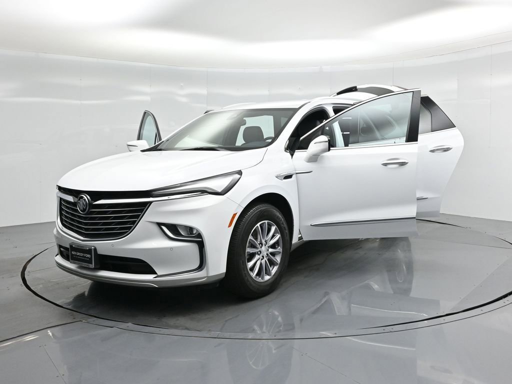Used 2022 Buick Enclave Essence image 32