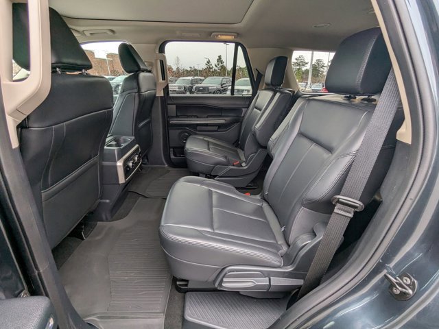 Certified 2024 Ford Expedition XLT image 31