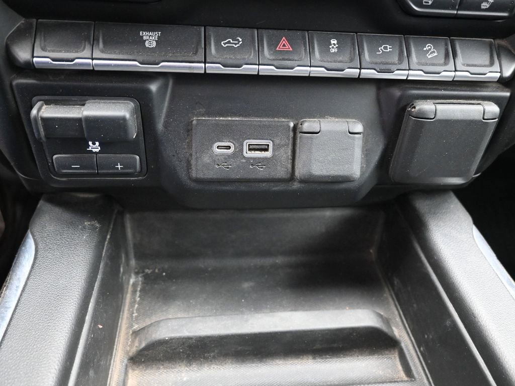 Used 2022 Chevrolet Silverado 2500 LT w/ Convenience Package image 9