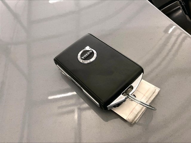 Used 2024 Volvo XC40 B5 Ultimate w/ Climate Package AWD/4WD image 9