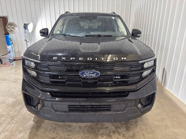 Certified 2025 Ford Expedition Active AWD/4WD image 21