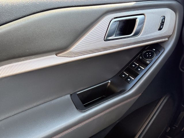 Certified 2025 Ford Explorer Active AWD/4WD image 35