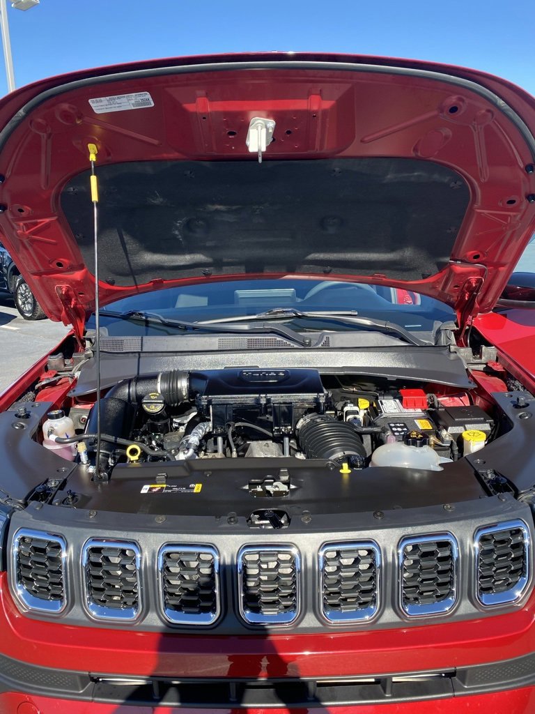 Used 2024 Jeep Compass Sport image 33