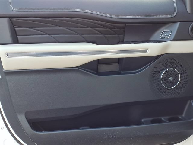 Certified 2019 Ford Expedition Platinum AWD/4WD image 16