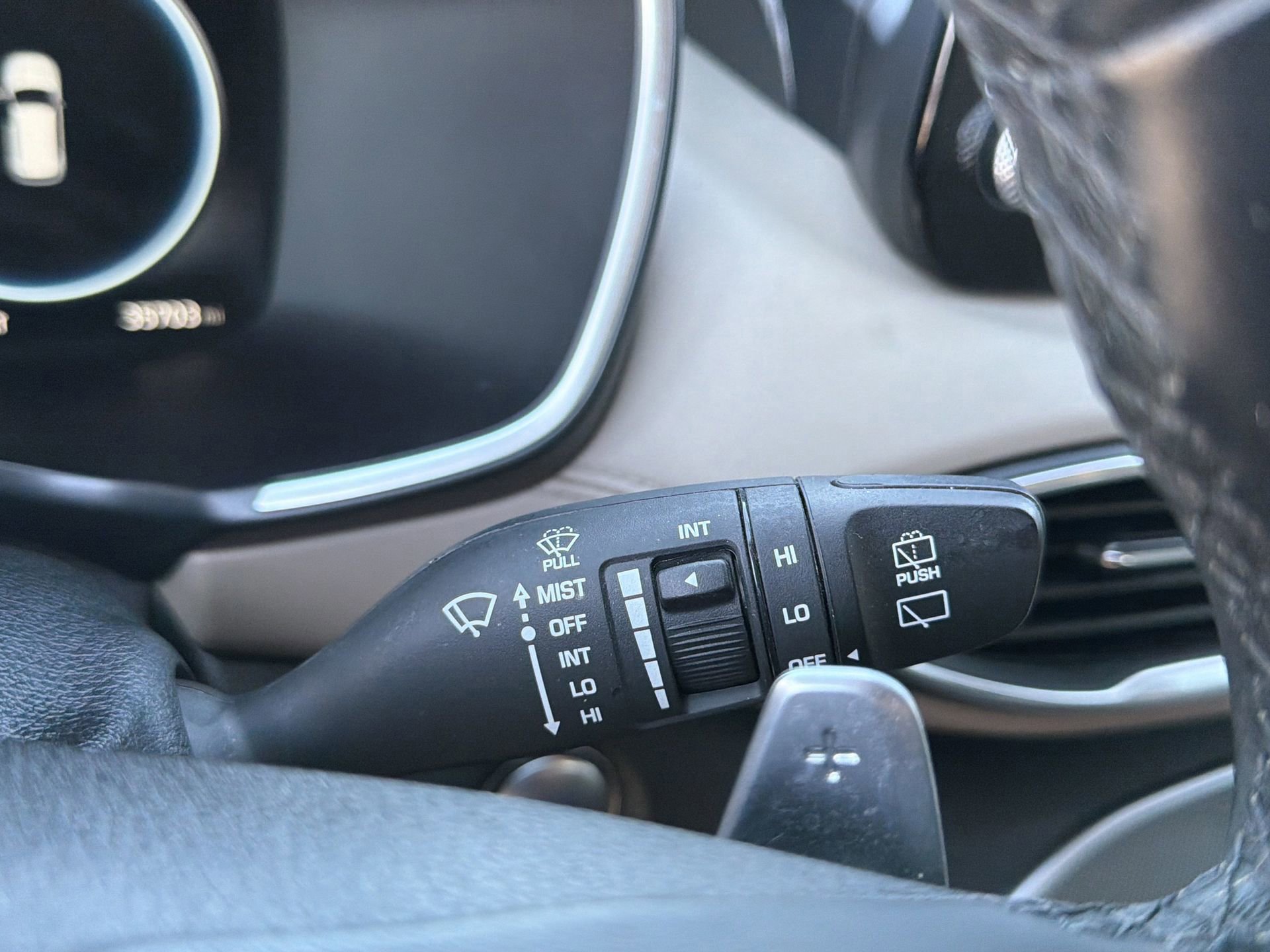 Used 2022 Hyundai Santa Fe SEL w/ Convenience Package image 20