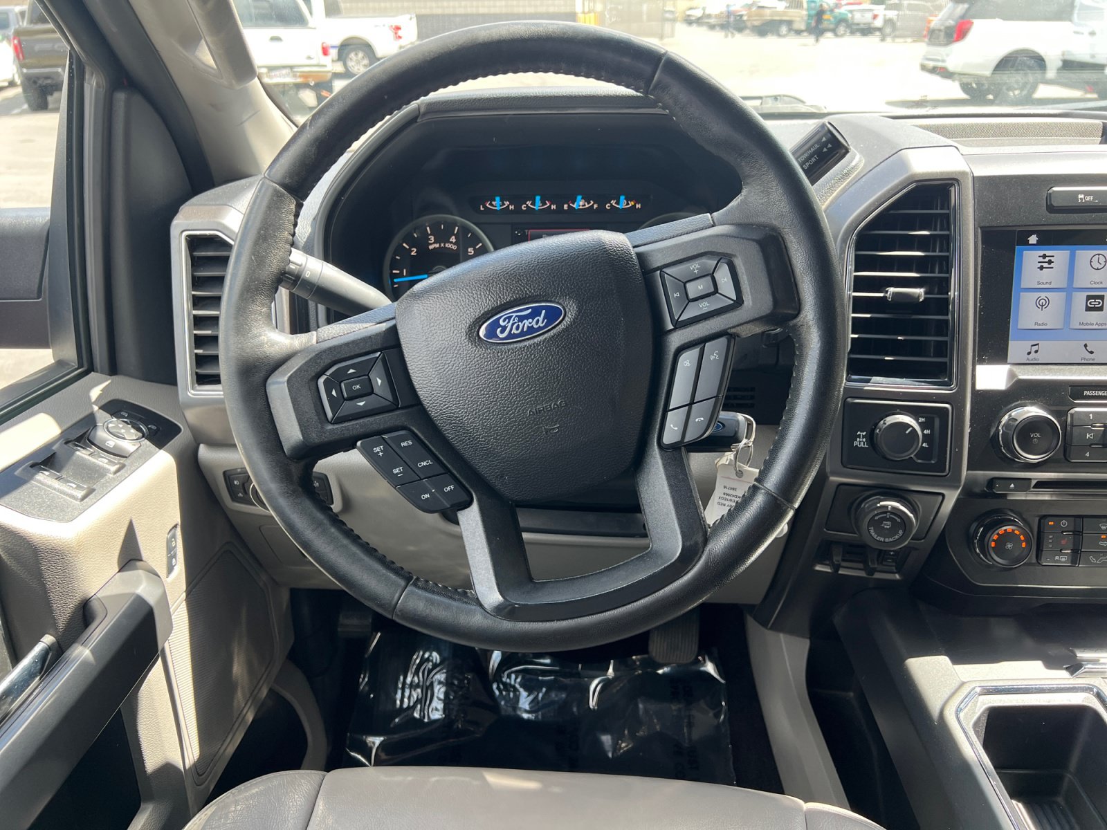 Certified 2017 Ford F150 XLT w/ Equipment Group 302A Luxury AWD/4WD image 9