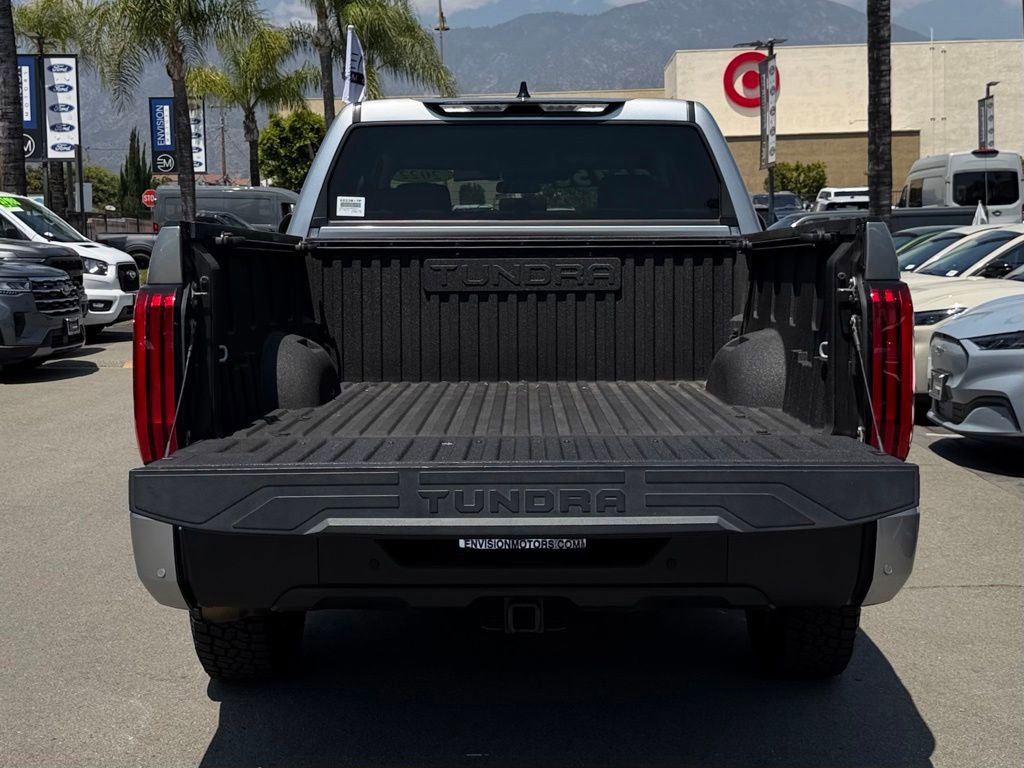 Used 2022 Toyota Tundra SR5 w/ SR5 Convenience Package AWD/4WD image 12