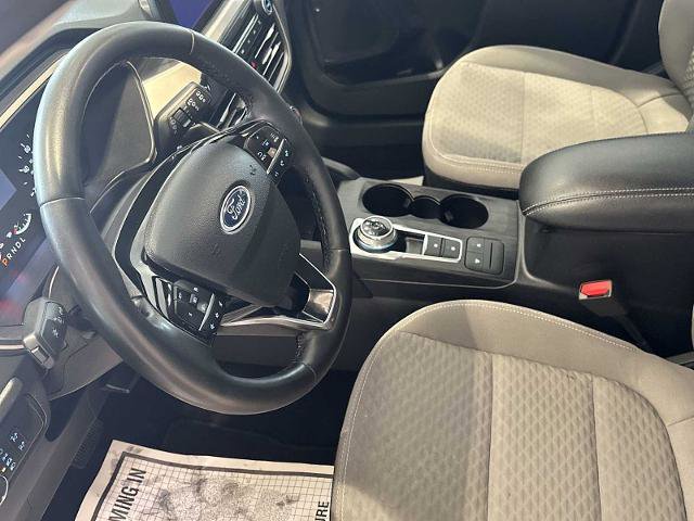 Certified 2022 Ford Escape SE w/ SE Sport Appearance Package AWD/4WD image 18