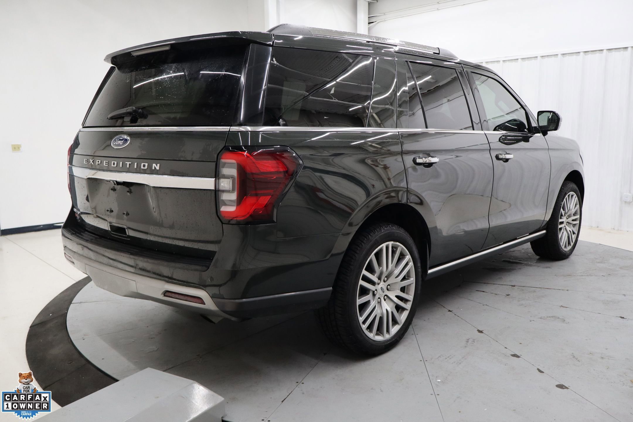 Certified 2023 Ford Expedition Limited image 4