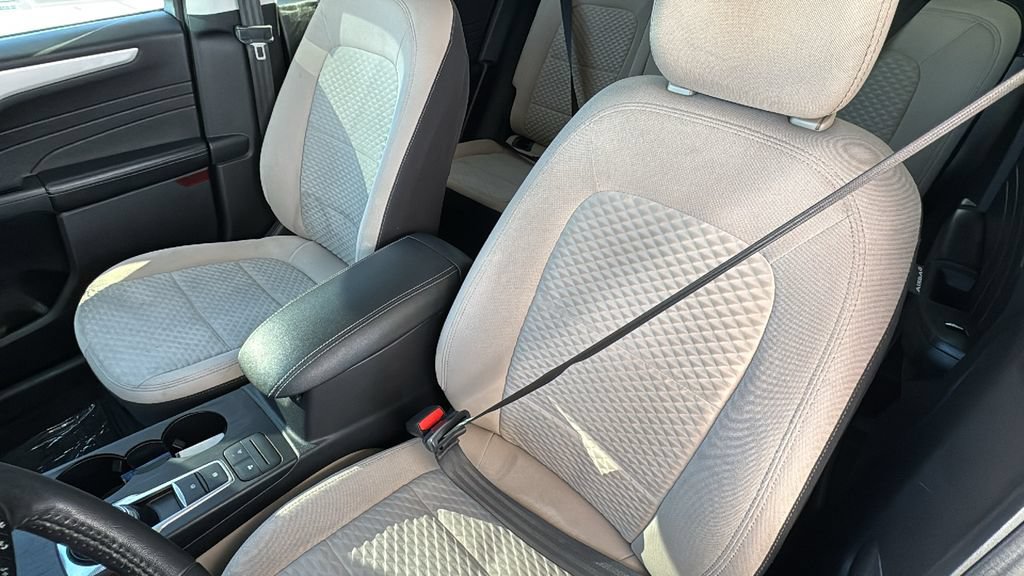 Certified 2021 Ford Escape SE w/ SE Sport Appearance Package FWD image 22