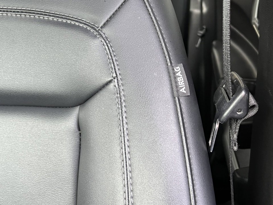 Certified 2023 Ford Explorer XLT w/ Equipment Group 202A image 15