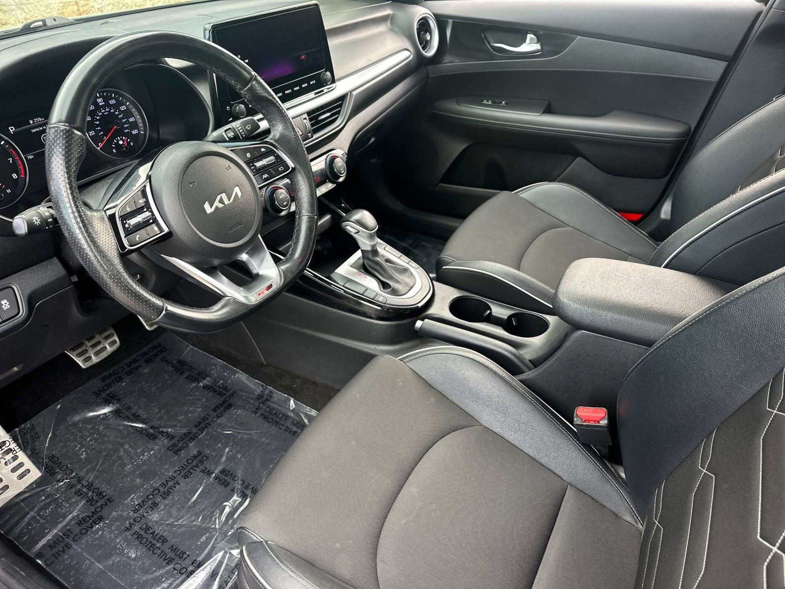 Used 2023 Kia Forte GT-Line image 9