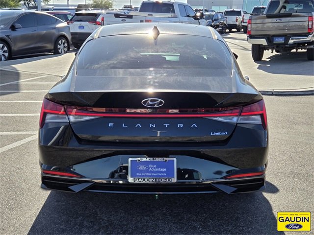 Used 2023 Hyundai Elantra Limited w/ Preferred Accessory Package image 6