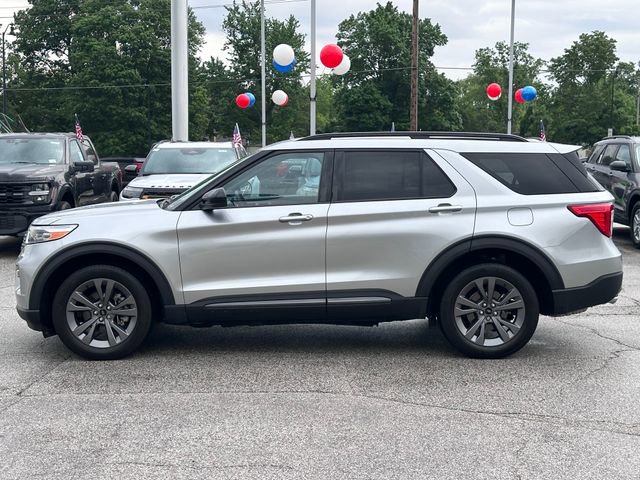 Certified 2023 Ford Explorer XLT w/ Equipment Group 202A AWD/4WD image 4