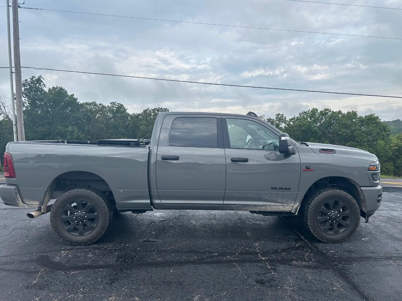 Used 2025 RAM 2500 Big Horn AWD/4WD image 2