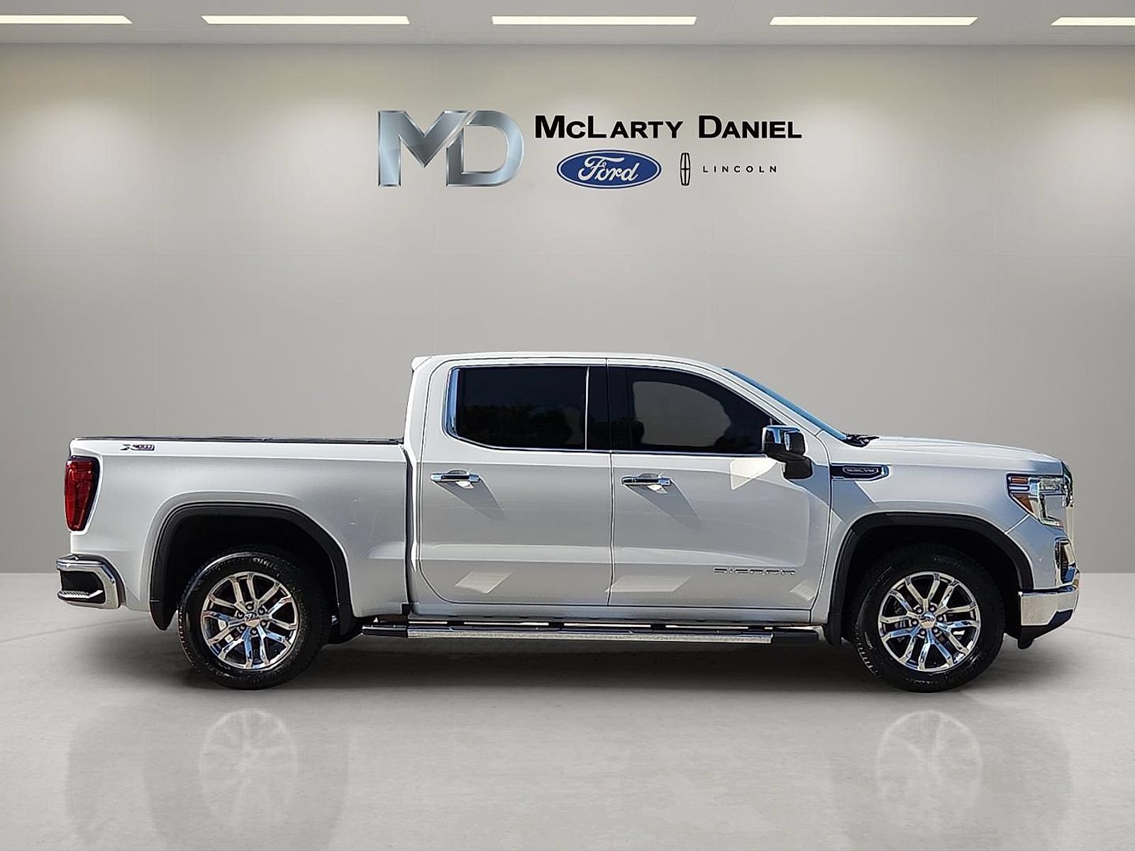 Used 2021 GMC Sierra 1500 SLT AWD/4WD image 6