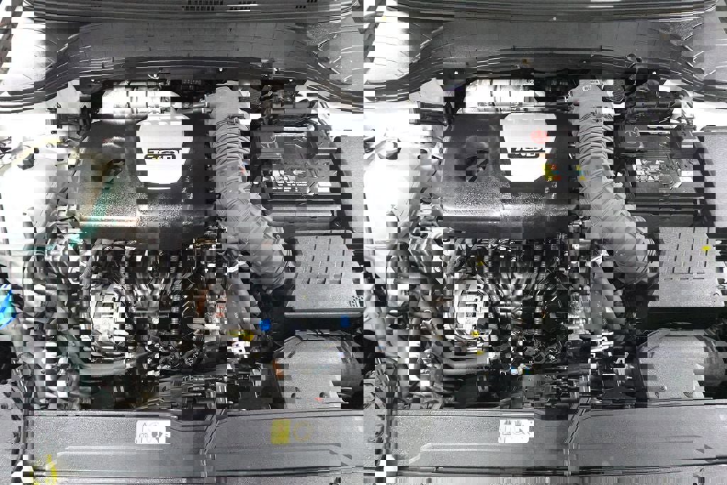 Used 2020 Hyundai Kona Ultimate w/ Cargo Package AWD/4WD image 34