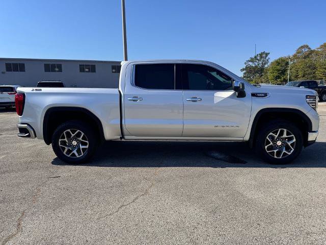 Used 2022 GMC Sierra 1500 SLT AWD/4WD image 12