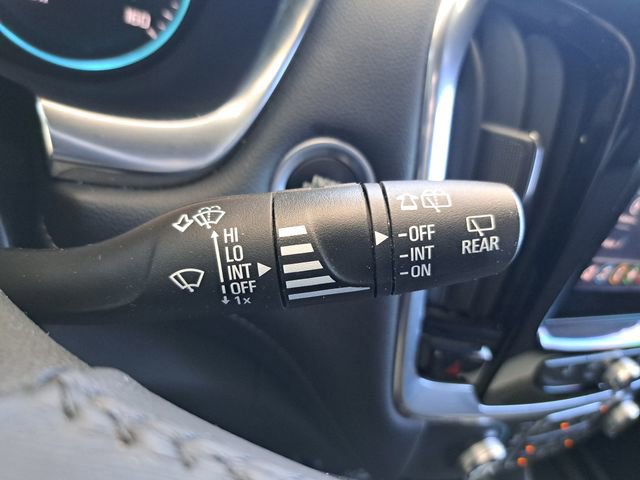 Used 2022 Chevrolet Traverse LT FWD image 20