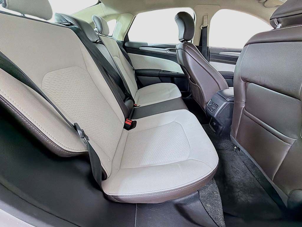 Certified 2019 Ford Fusion SE w/ Equipment Group 151A image 23