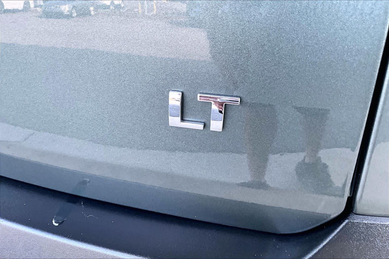 Used 2022 Chevrolet Traverse LT FWD image 10