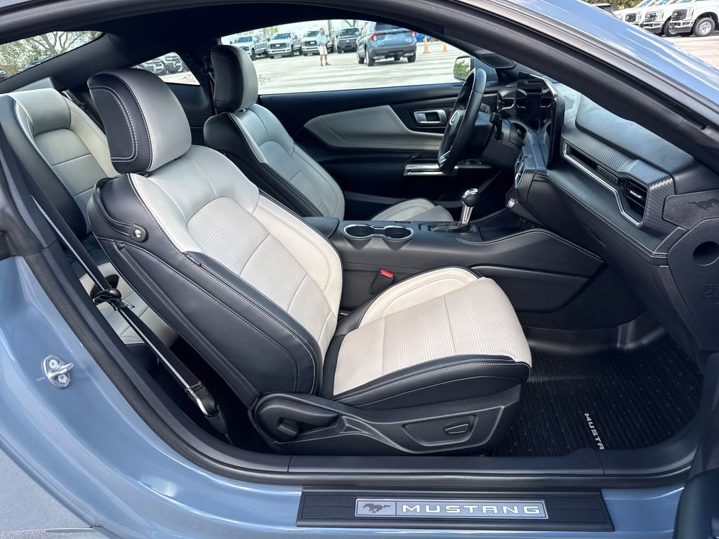 Certified 2025 Ford Mustang Premium image 26