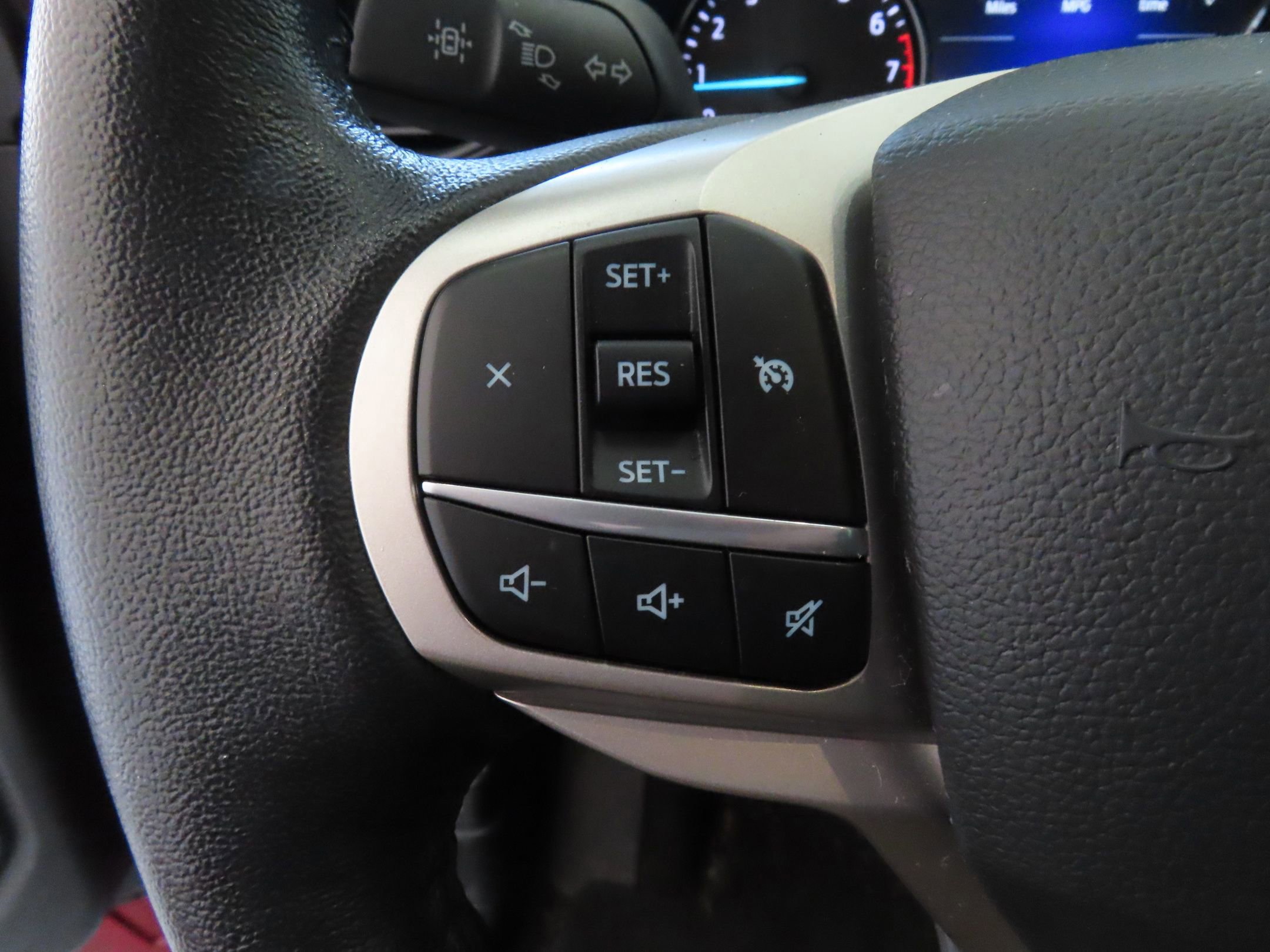 Certified 2022 Ford Explorer XLT image 16