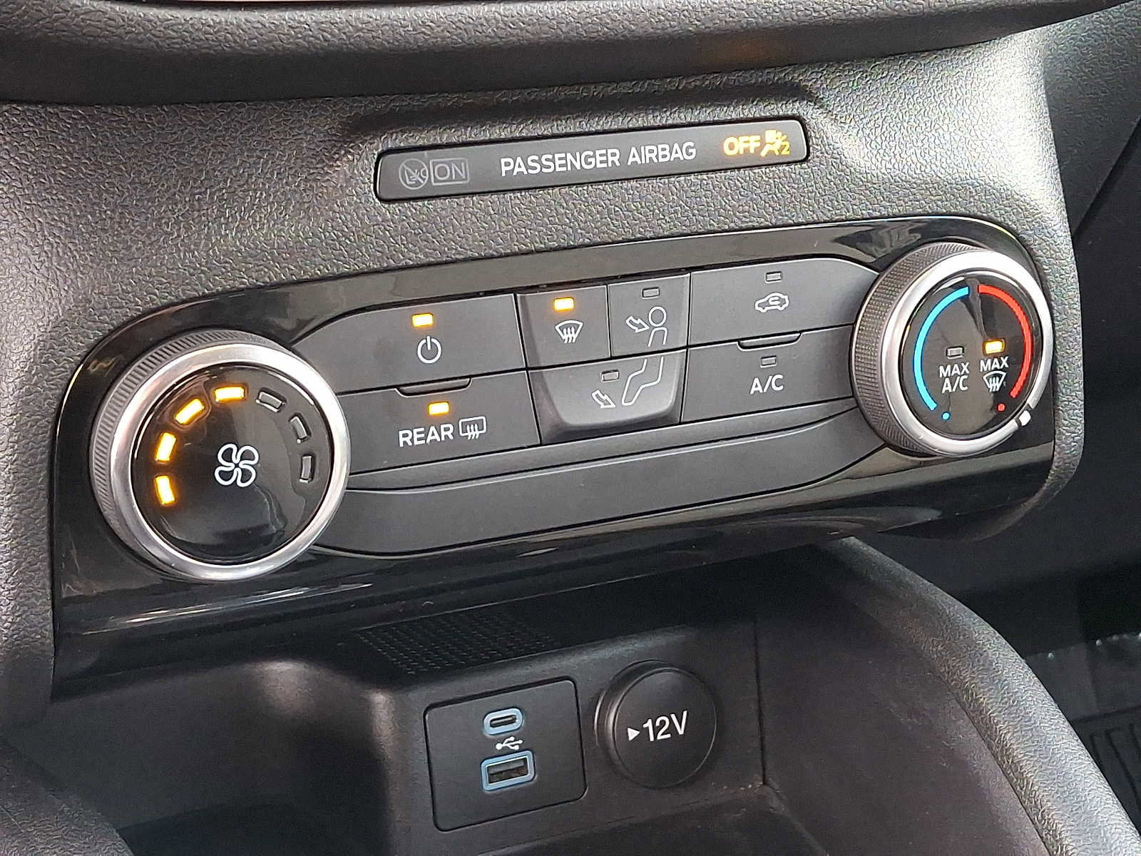 Certified 2022 Ford Escape SE image 15