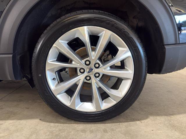 Certified 2023 Ford Explorer Platinum w/ Technology Package AWD/4WD image 8
