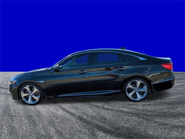 Used 2018 Honda Accord Touring image 2