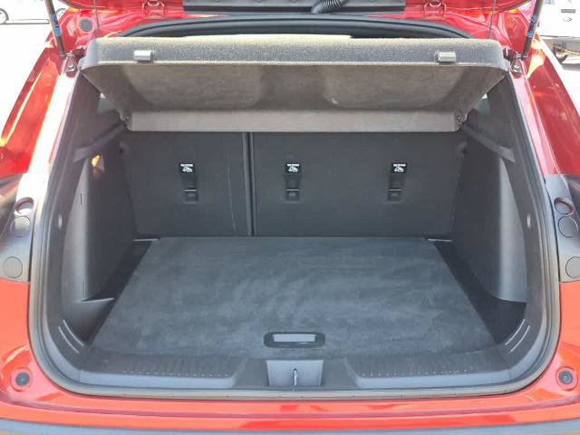 Used 2024 Chevrolet Trax RS w/ Sunroof Package FWD image 21