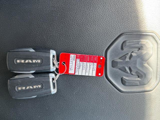 Used 2024 RAM 3500 Laramie image 19