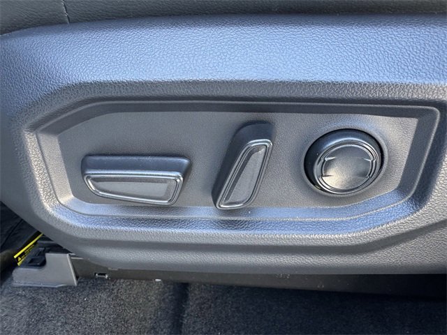 Used 2025 Toyota Tundra Limited w/ Power Package image 29