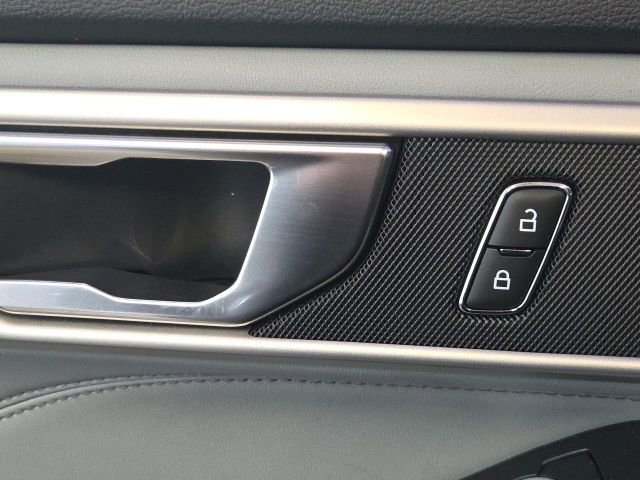 Certified 2022 Ford Explorer XLT w/ Equipment Group 202A image 24