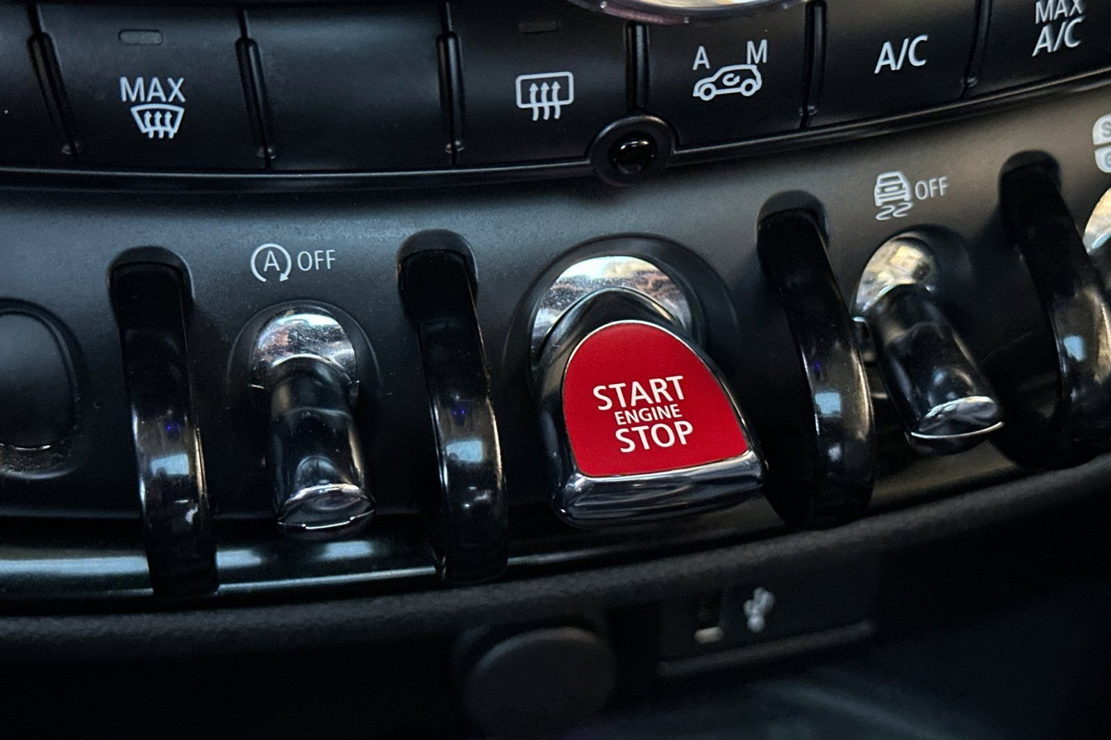 Used 2020 MINI Cooper Clubman S image 21