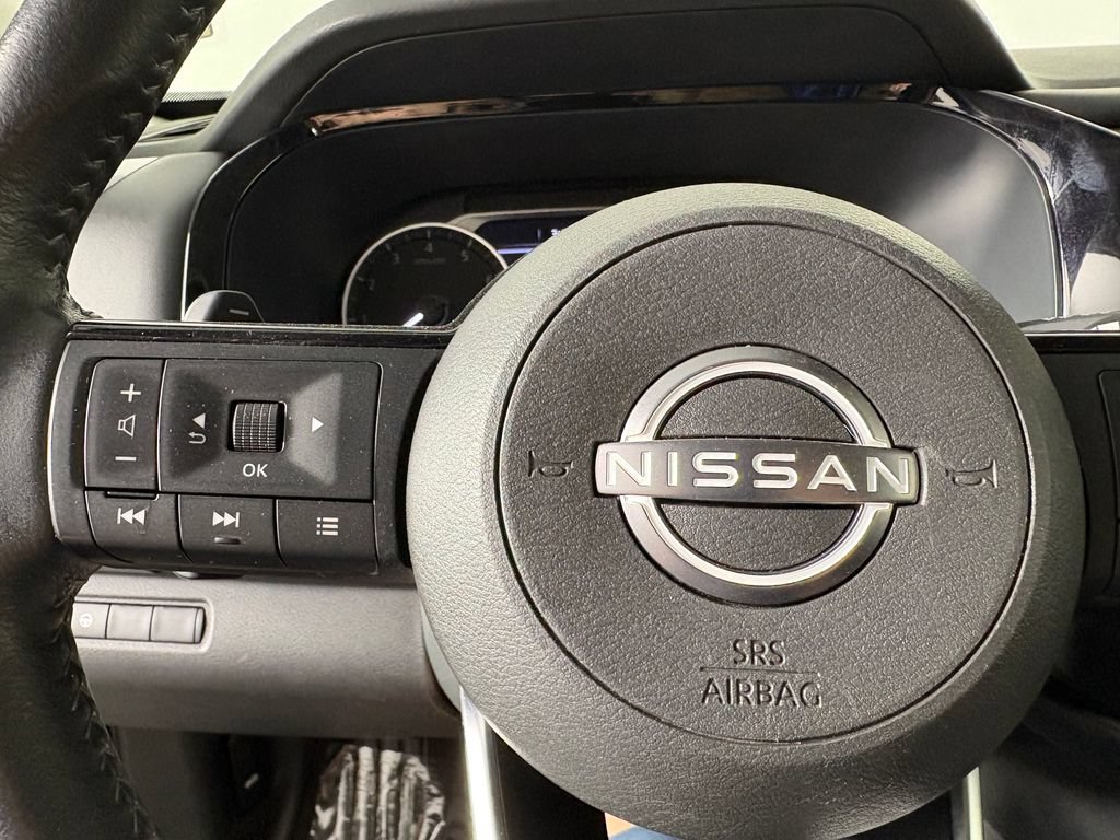 Used 2022 Nissan Pathfinder SV AWD/4WD image 24