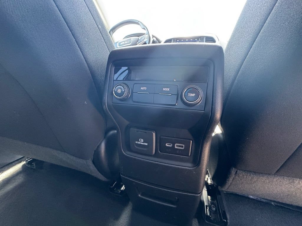 Used 2023 GMC Acadia SLE w/ Driver Convenience Package FWD image 19