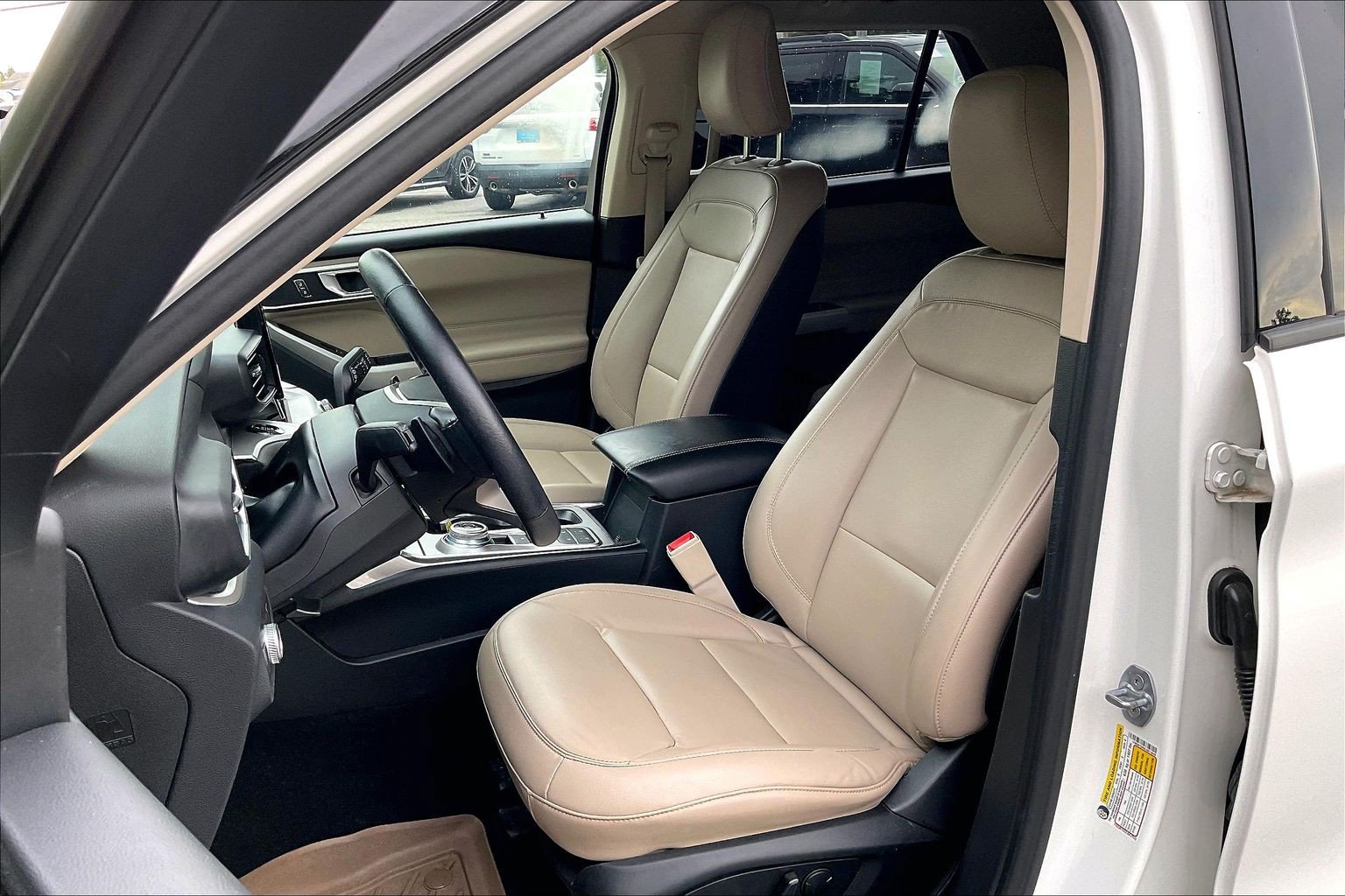 Certified 2020 Ford Explorer XLT w/ Equipment Group 202A RWD image 25