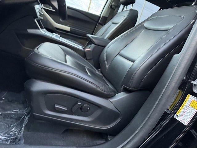 Certified 2023 Ford Explorer XLT w/ Equipment Group 202A image 13