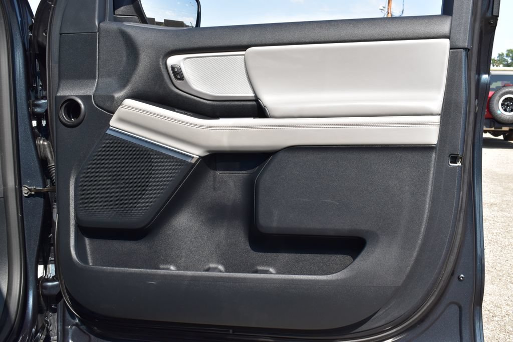 Certified 2025 Ford Expedition Active AWD/4WD image 36