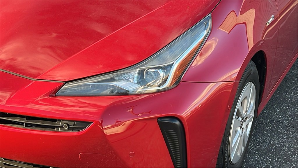 Used 2019 Toyota Prius LE image 5