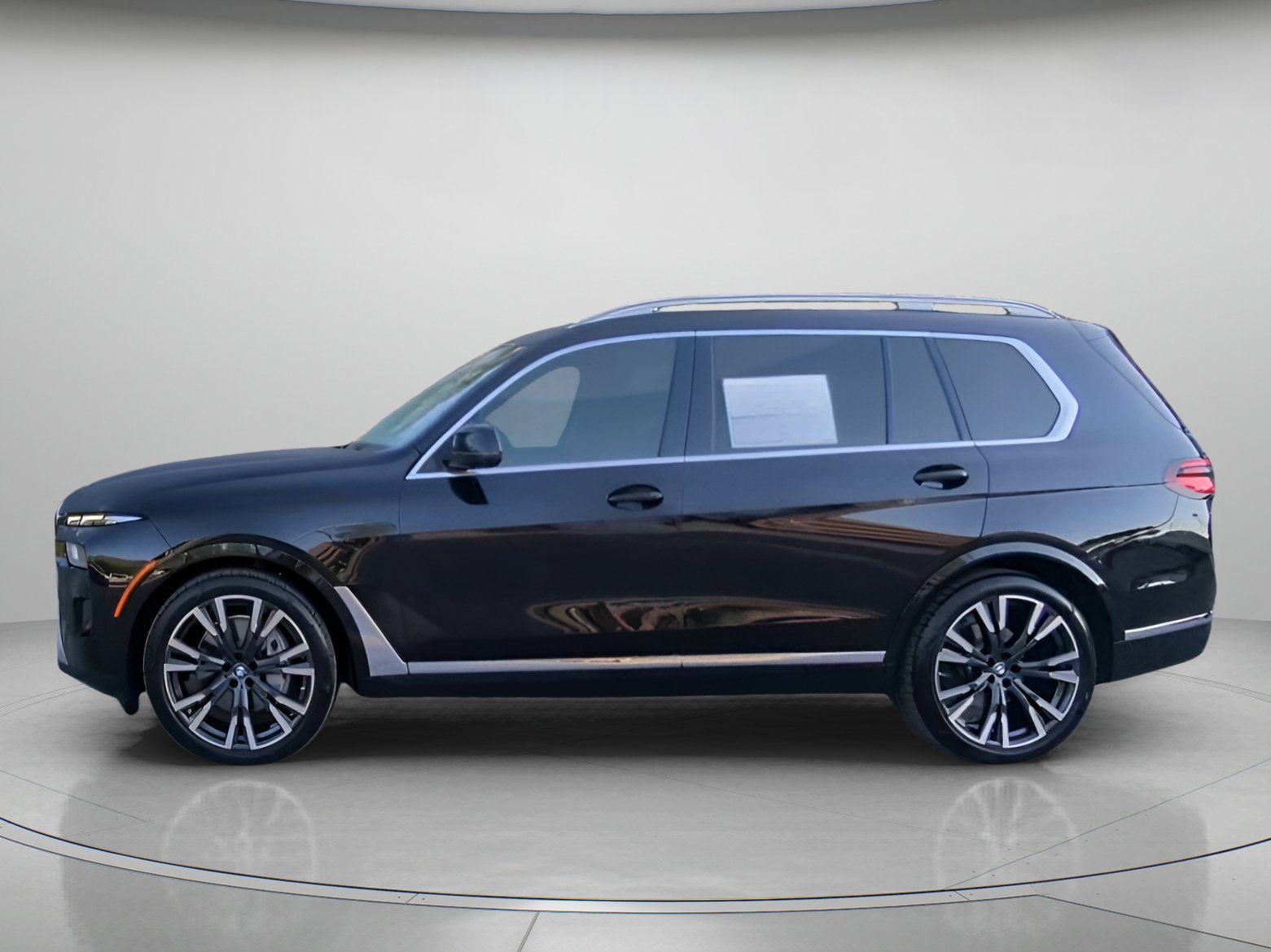 Used 2025 BMW X7 xDrive40i w/ Premium Package AWD/4WD image 16