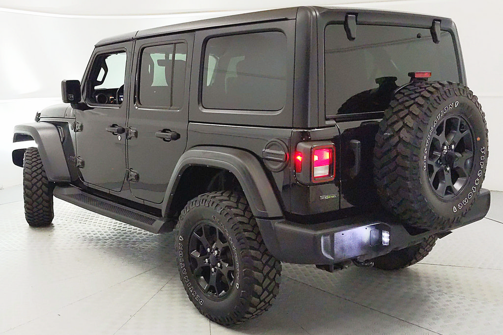 Used 2023 Jeep Wrangler Unlimited Sport AWD/4WD image 4
