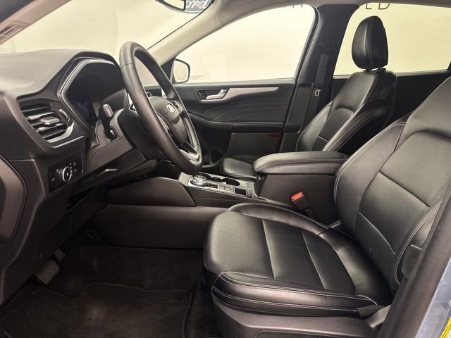 Certified 2025 Ford Escape Platinum image 29