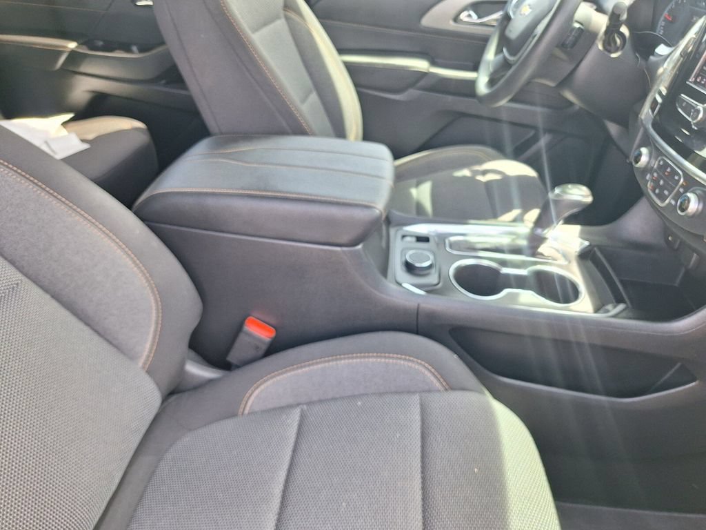 Used 2020 Chevrolet Traverse LS FWD image 18